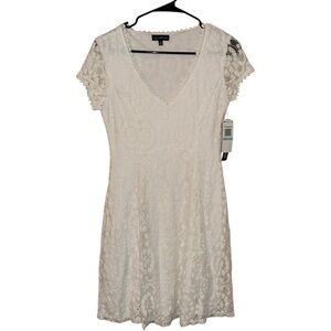 🌹NWT-𝐒𝐄𝐐𝐔𝐈𝐍 🤍 𝐇𝐄𝐀𝐑𝐓𝐒 𝐕 𝐍𝐄𝐂𝐊 𝐖𝐇𝐈𝐓𝐄 𝐏𝐋𝐀𝐂𝐄 𝐃𝐑𝐄𝐒𝐒